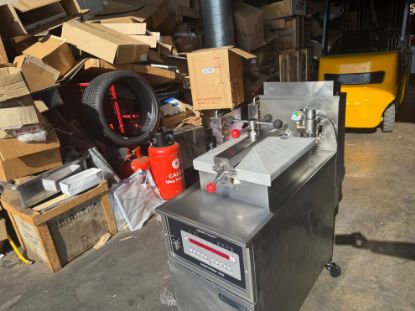 Picture of Henny Penny Model PFG 600 With Fastron Computer Board, Manual Ignition 