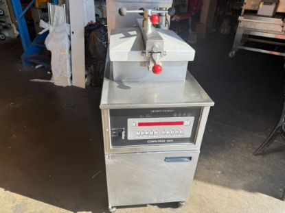 Picture of Henny Penny Model PFG 600 With Fastron Computer Board, Manual Ignition 